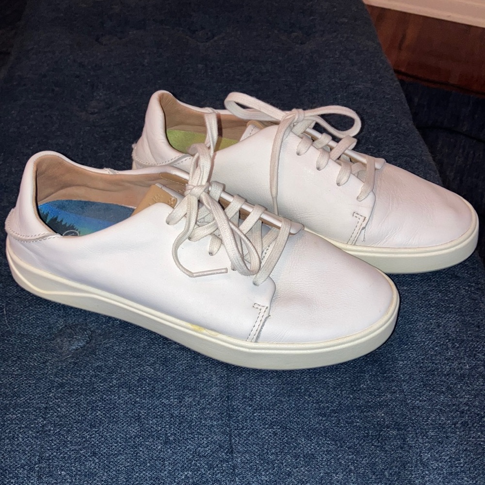 OluKai White Leather WaiLea Golf Shoes Women’s 7